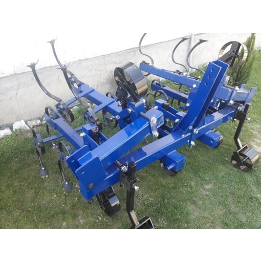 Sorközművelő kultivátor 4 soros rugós kapával