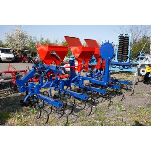 Sorközművelő kultivátor 6 soros rugós kapával