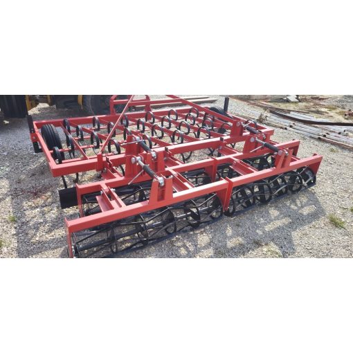 Kombinátor magyar gyártású 2,2m 2 sor kapával egy sor törőhengerrel! 