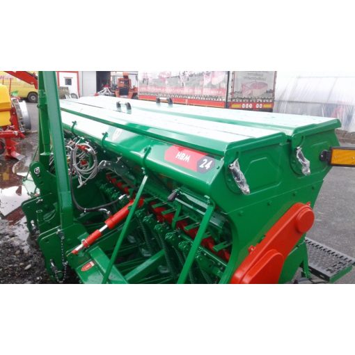 24 soros, 3m-es, egy vagy kéttárcsás, műtrágyaszórós aprómag vetőgép 