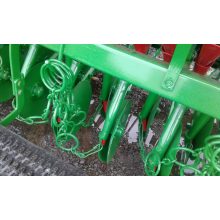 24 soros, 3m-es, egy vagy kéttárcsás, műtrágyaszórós aprómag vetőgép 