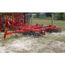 A.G.5.63-2 vontatott ásóborona három sor ásókéssel két sor törőhengerrel 