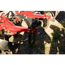 Sorközművelő kultivátor 3 kocsis kompletten (művelő tagokkal, állítható töltögető ekékkel) 