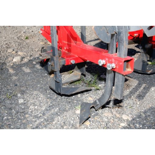 Sorközművelő kultivátor 7 kocsis kompletten (művelő tagokkal, állítható töltögető ekékkel) 