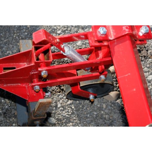 Sorközművelő kultivátor 7 kocsis kompletten (művelő tagokkal, állítható töltögető ekékkel) 