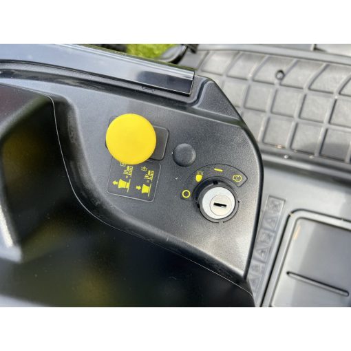 Black-edition pro-155/98s 98cm traktor 6,5kw oldalkidobós mulcs készlettel