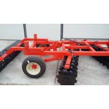 Félig függesztett tárcsa 2,8m 560mm-es tárcsalappal, hegesztett távtartóval! 