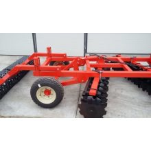 Félig függesztett tárcsa 3,6m 560mm-es tárcsalappal, hegesztett távtartóval! 