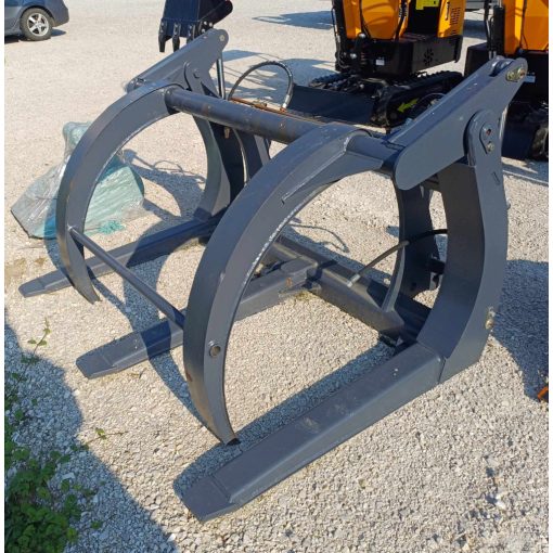 HYTEC ZL 25 rakódó gép 2 tonna emeléssel, földkanállal, raklapvilla szettel!