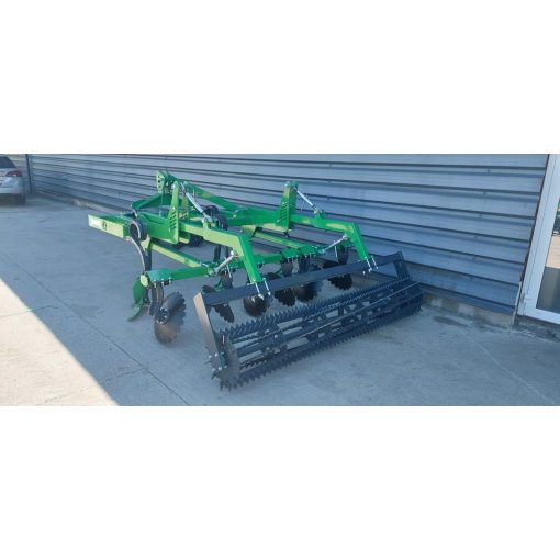 Gruber 2,1m munkaszélességű, 5-szárnyas kapával, csőpálcás, vagy csipkéspálcás hengerrel