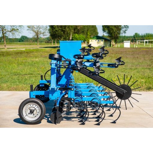 Leko 6 sorközművelő kultivátor 7 kocsival szerelve HIDR.+MŰTRÁGYASZÓRÓVAL MAGYAR 