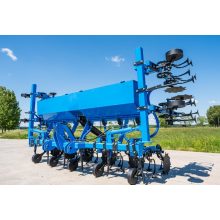 Leko 8 sorközművelő kultivátor 9 kocsival szerelve, HIDR.+ MŰTRÁGYASZÓRÓVAL  MAGYAR 