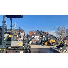 LX10 típusú gumitalpas árokásó törhető gémmel