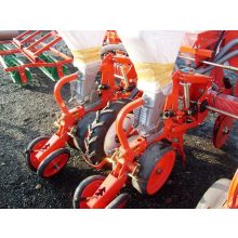 Szemenkénti vetőgép török, 4 soros,dupla tárcsás, műtrágya adagolóval   