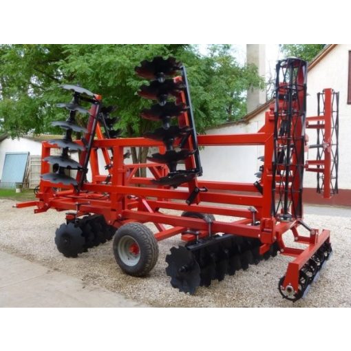 Vontatott nehéz tárcsa 5m hidraulikus öntvény távtartókkal 610mm-es lapokkal! 