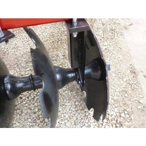 Vontatott nehéz tárcsa 6,6m hidraulikus öntvény távtartókkal 610mm-es lapokkal! 